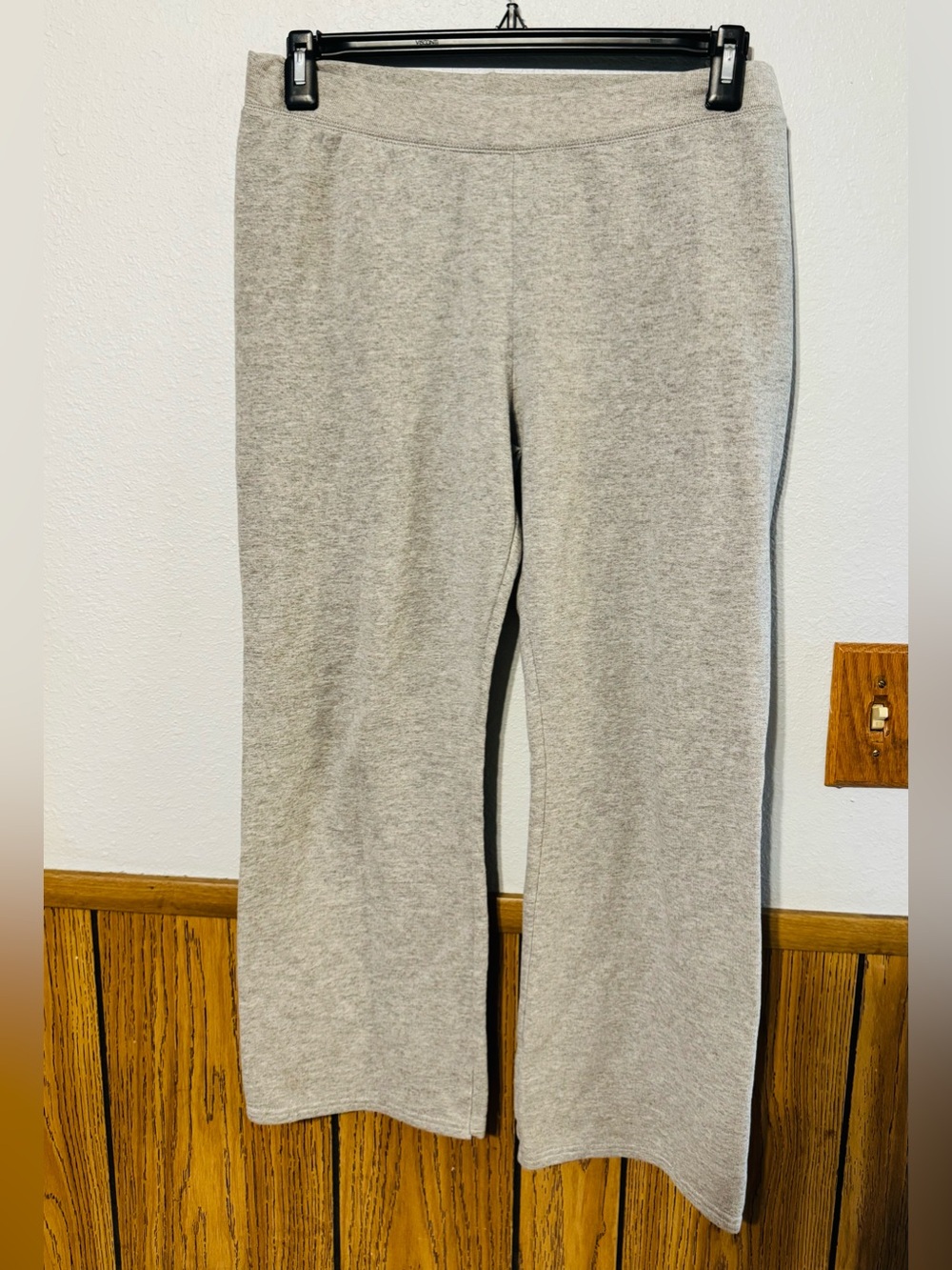 Hanes Ecosmart women size MEDIUM Gray Women comfy Cozy stretch Jogger Pants